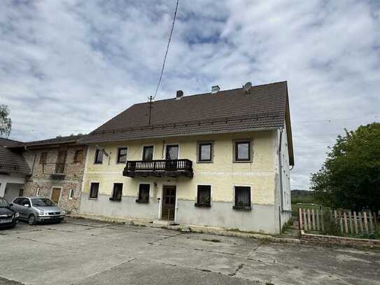 Abrisshaus - Hofstelle mit angrenzenden landw. Flächen in Landshut / Münchnerau