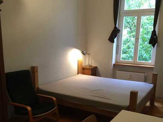 Zimmer in 3-er WG in Schöneberg