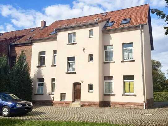 *Werdau, MFH m. Baugrund, 5 WHG, 30-80 m², mit Stellplätzen, Energieklasse C, vollständig vermietet*