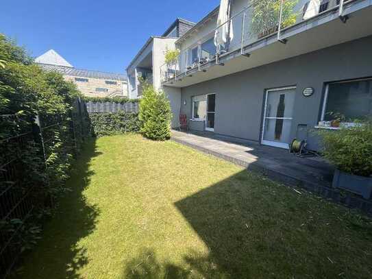 Erdgeschosswohnung mit Terrasse und Garten in 2-Familienhaus