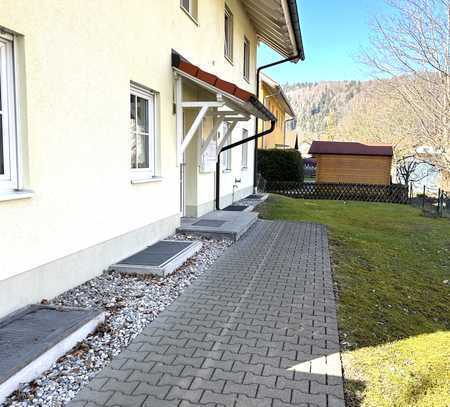 Helle, gepflegte 3-Zimmer-Wohnung ca. 74,8 qm, Südseite in Peißenberg, 6 Parteienhaus