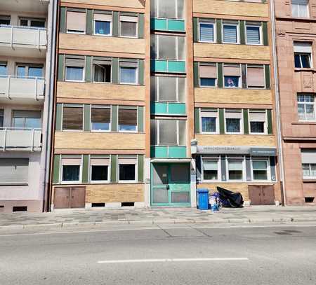 Toll geschnittene 2 Zimmer Wohnung mit Loggia in Zentraler Lage