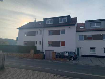 Schöne 4-Raum-Wohnung mit EBK und Balkon in Erlangen-Dechsendorf