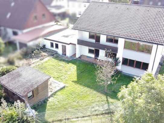 2-Familienhaus in ruhiger Wohnlage von Neustadt-WN mit viel Platz