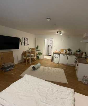 Modernisierte 1,5 Zimmer-Wohnung mit EBK in Aachen