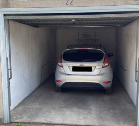 **GARAGE ZU VERMIETEN – Perfekt für Ihre Fahrzeuge**