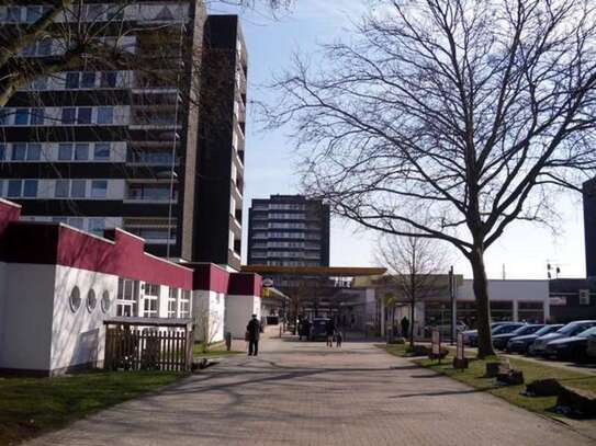 2-Raum-Wohnung mit Balkon im Einkaufszentrum "eks"