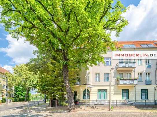 IMMOBERLIN.DE - Zur Miete! Schöne Altbauwohnung mit Balkon in einzugsfertigem Zustand