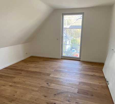 Hübsche, modernis. 3-Zimmerwohnung/DG in Gummersbach 2,5 km zum Zentrum ab sofort