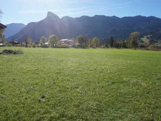 Investieren Sie in Grund und Boden! Praktisches Landwirtschaftliches Grundstück in Oberammergau