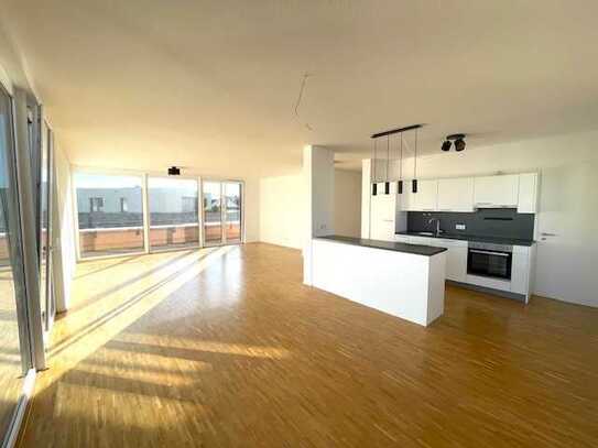 Moderne Penthhouse-Wohnung ! Helle 3-Zi. Whg. (W14) mit Dachterrasse in ruhiger Lage!