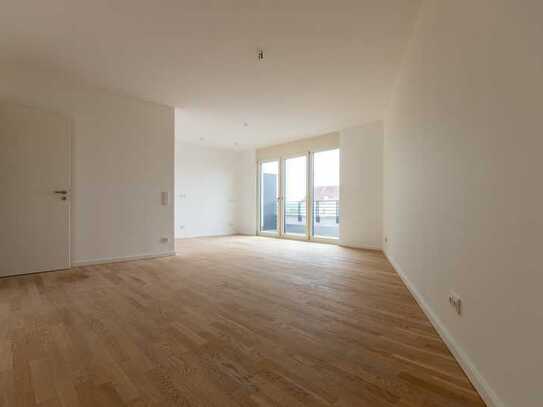 Wunderschöne Dachgeschoss-Wohnung | 2 Terrassen | Büro | Bad mit Wanne | Parkett | HWR | Aufzug