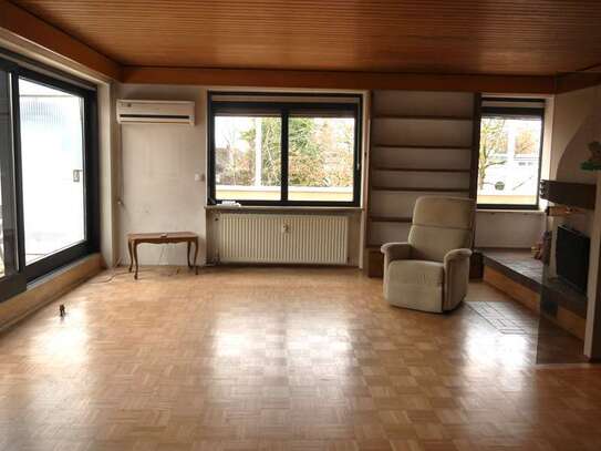 Attraktive 3-Raum-Wohnung mit EBK und Terrasse in Ottobrunn