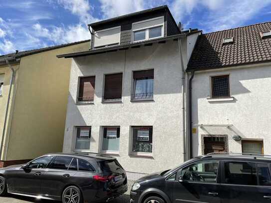 1-2 Familienhaus im "Dornröschenschlaf" in gefragter und ruhiger Lage von Düsseldorf-Angermund