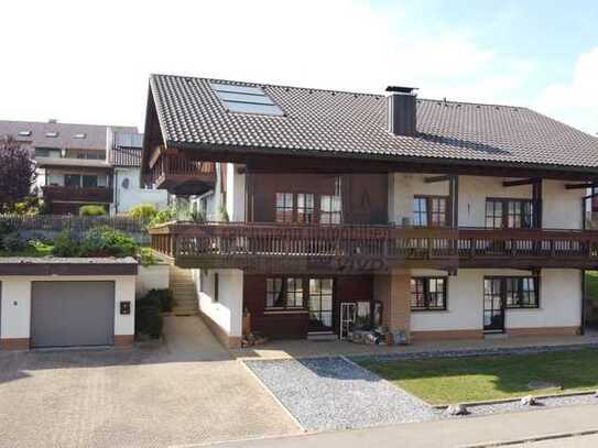 Charmantes Einfamilienhaus mit Einliegerwohnung, großem Garten und Ausbaupotenzial in Blumberg-Fütze