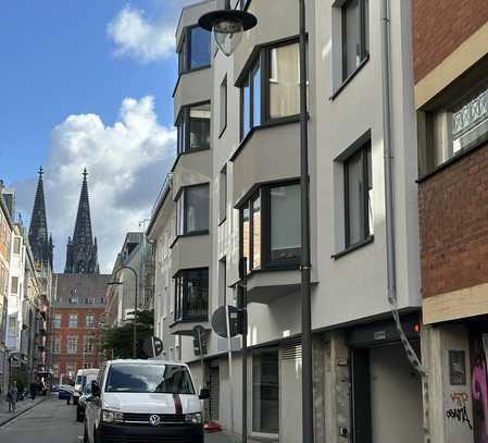 Erstbezug nach Modernisierung (Dachaufstockung) - Citylage mit Blick ins Grüne & RUHIG gelegen -