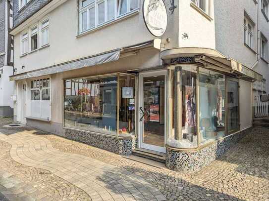 Voll eingerichteter Friseursalon mit Kundenstamm