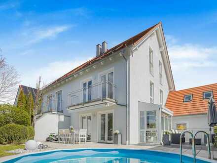 Modernes Haus mit Pool in Unterbiberg direkt am Grünanger