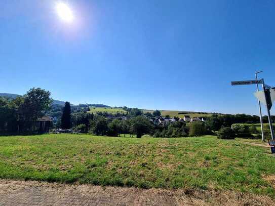 Schönes großes Baugrundstück in Feldrandlage und schönem Ausblick