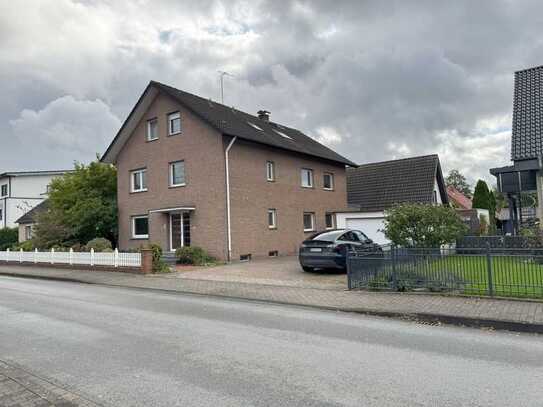 Schönes Mehrfamilienhaus mit viel Potenzial in begehrter Lage von Schloß Holte