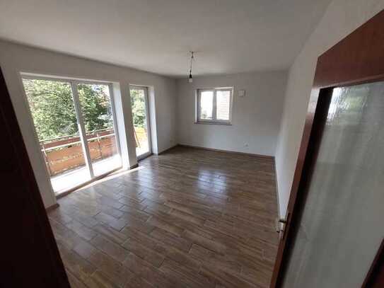 Schöne OG-Wohnung mit zwei Zimmern und Balkon in Baiersbronn