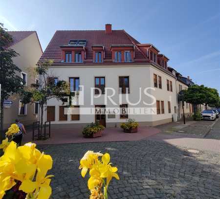 Einzigartige Mietwohnung im EG vom Hugenotten Carré mit kleinem Garten