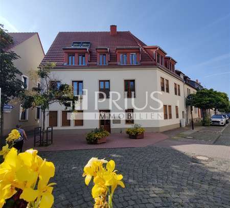 Einzigartige Mietwohnung im EG vom Hugenotten Carré mit kleinem Garten