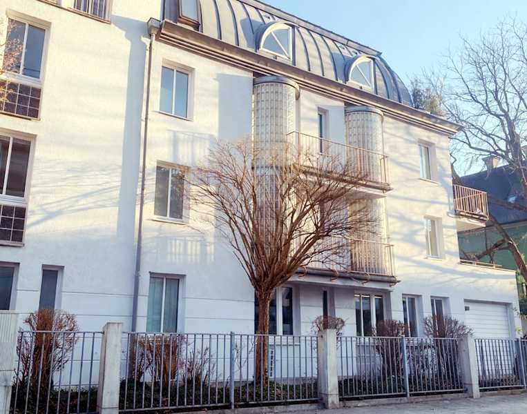 Wohnen mit Flair am Englischen Garten – 2,5 Zimmer im Dachgeschoss mit Dachterrasse