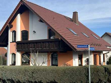 Gepflegtes, großzügiges Ein - Zweifamilienhaus in Ilmenauer Bestlage - Sofort bezugsfrei
