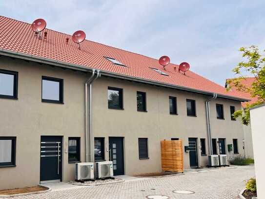 Attraktives Neubau-Reihenmittelhaus in Godramstein – Komfortables Zuhause in zentraler Lage