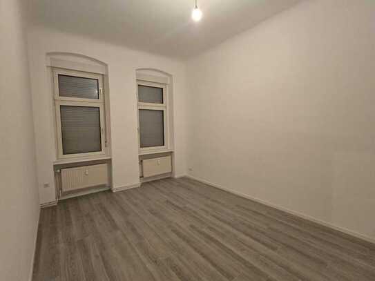 BITTE KEINE ANRUFE! Schöne 2-Zimmer-Erdgeschoss-Altbauwohnung im Herzen von Tempelhof