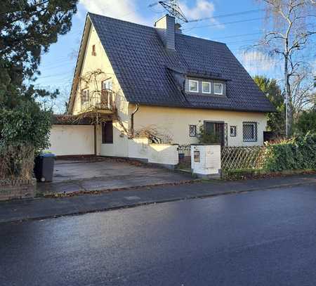 freistehendes Einfamilienhaus Haus in Köln Merheim