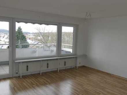 Freundliche 3,5-Raum-Wohnung mit EBK und Balkon in Illingen