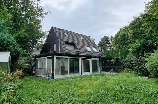 Einseitig angebautes Einfamilienhaus in der Bols-Siedlung (NE-Vogelsang) direkt am Naturschutzgebiet