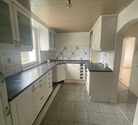 Charmantes Haus mit Renovierungsbedarf zur Miete – Ihr Projekt für ein neues Zuhause!