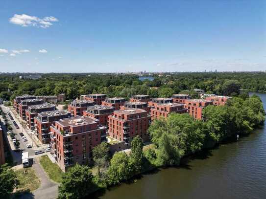 Luxury apartment on the river side