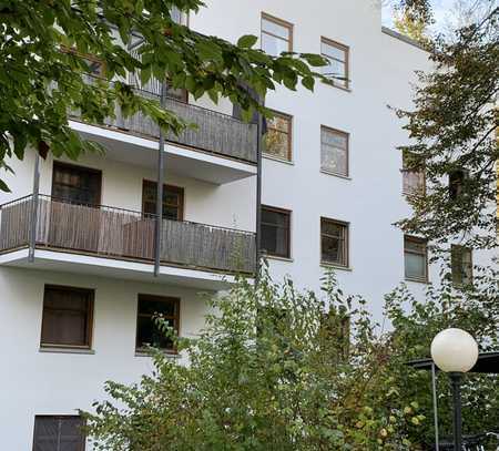 Stylisches 1-Zimmer-Apartment 16qm Voll möbliert in direkter Uni-Nähe!
Ideal für Studenten & Pendle