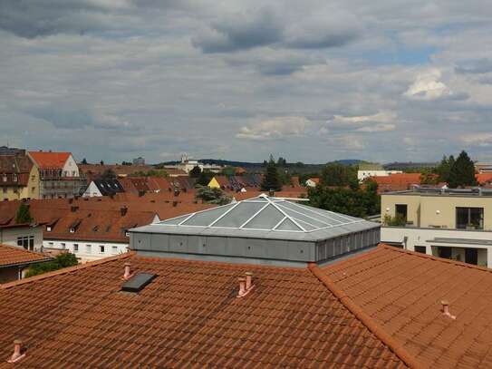 Attraktive 2-Zimmer-Wohnung mit Balkon und Einbauküche in Nürnberg-Hummelstein