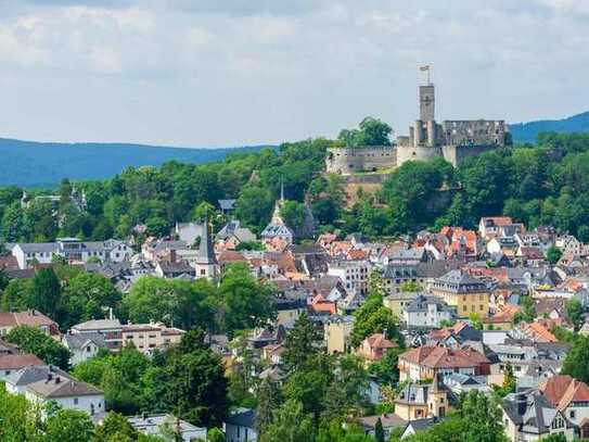 Kleine, modernisierte Wohnanlage in Königstein mit Burgblick