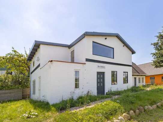 Historische Bäckerei: Architektendesign mit Charme und modernisierten Komfort in Feldrandlage