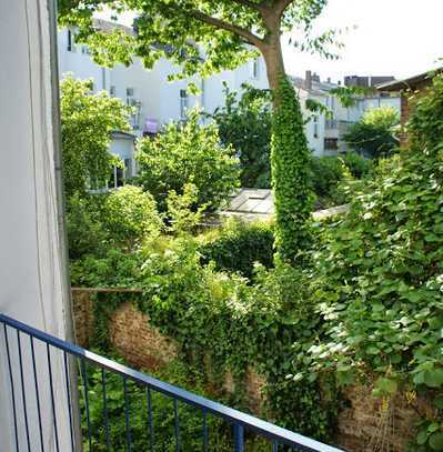 Südstadt-Appartment mit großem Balkon, 2. OG, Gartenblick, Aufzug