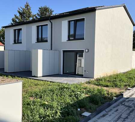 Erstbezug Neubau: 3-Raum-Reihenendhaus in Jülich