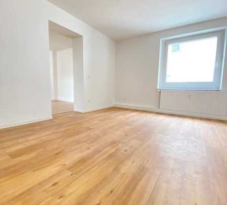 ***ERSTBEZUG NACH SANIERUNG*** Sehr helle 2-Zimmer-Altbau-Wohnung