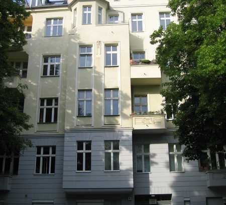 Dachgeschoss Maisonette vermietet 4-Zimmer-Wohnung zum Kauf in Treptow, Berlin