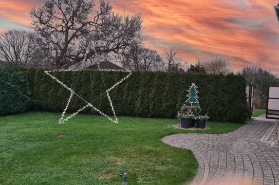 Familienglück! Einzigartige Villa auf Traumgrundstück in Berge!