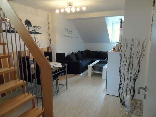 Charmante 2-Zimmer-Maisonette-Wohnung mit Balkon in Oberhausen