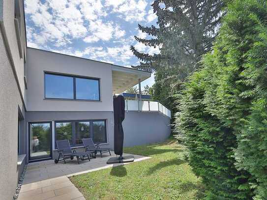 Hochwertiger Bungalow mit großzügiger Einliegerwohnung in Böblingen