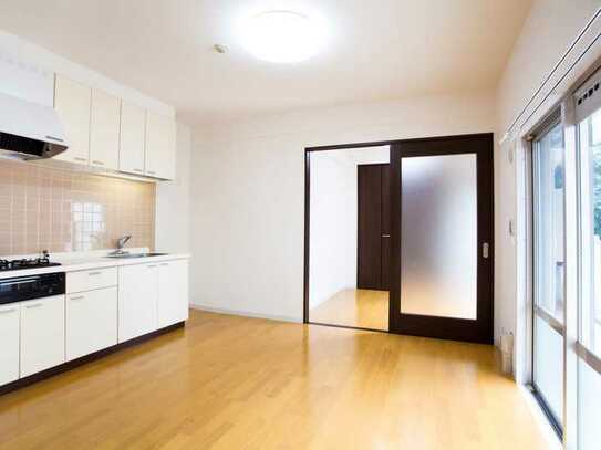 Provisionsfrei ***** Wunderschöne Etagenwohnung mit Einbauküche & modernem Tageslichtbad...