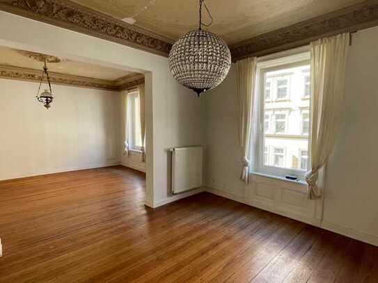 Geschmackvolle 4-Raum-Wohnung mit gehobener Innenausstattung mit Balkon und EBK in Hamburg St. Georg