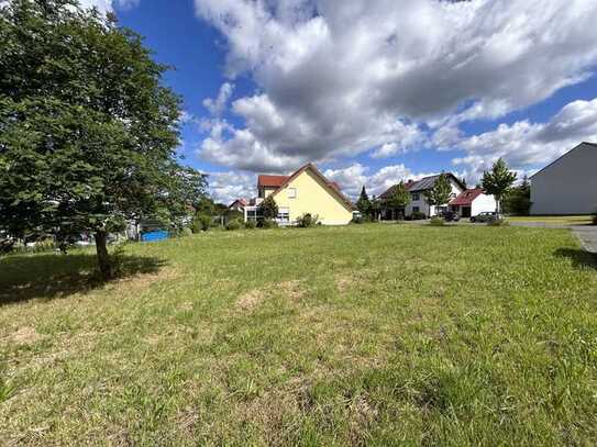 Traumlage ... Großes, ebenes Grundstück in bester Nachbarschaft